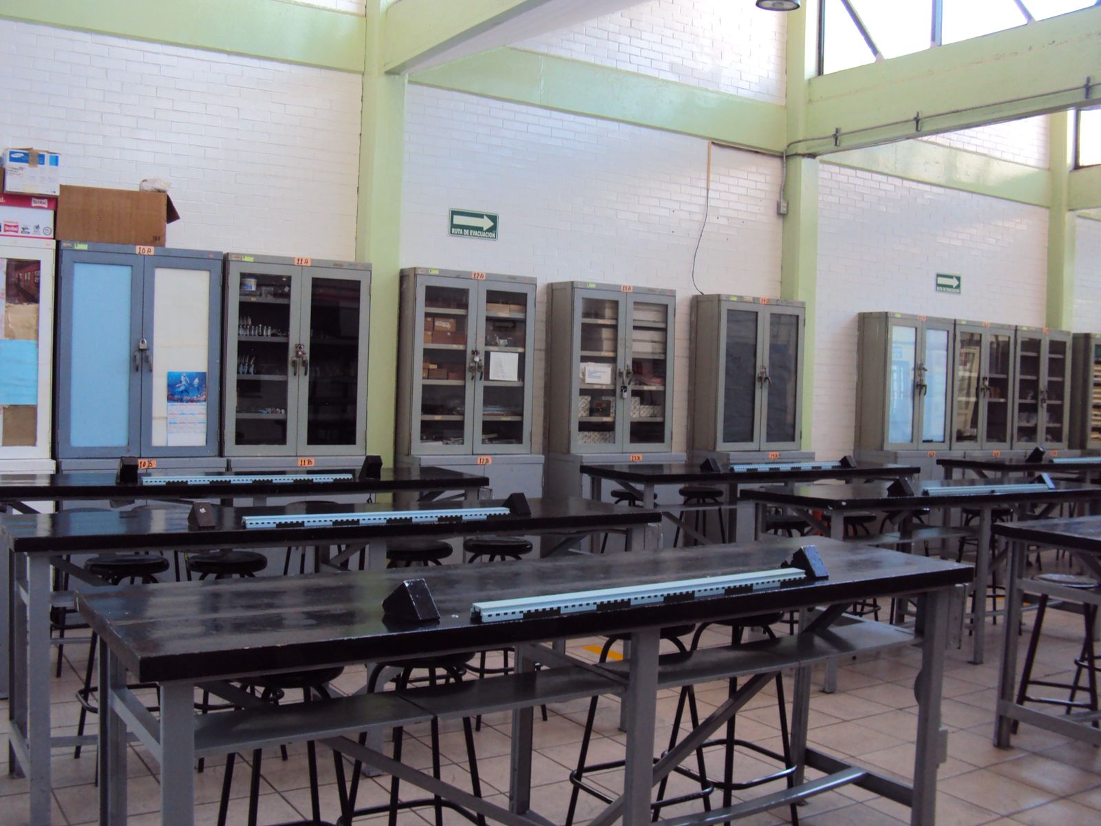 Laboratorio de Física 2 - Foto 4